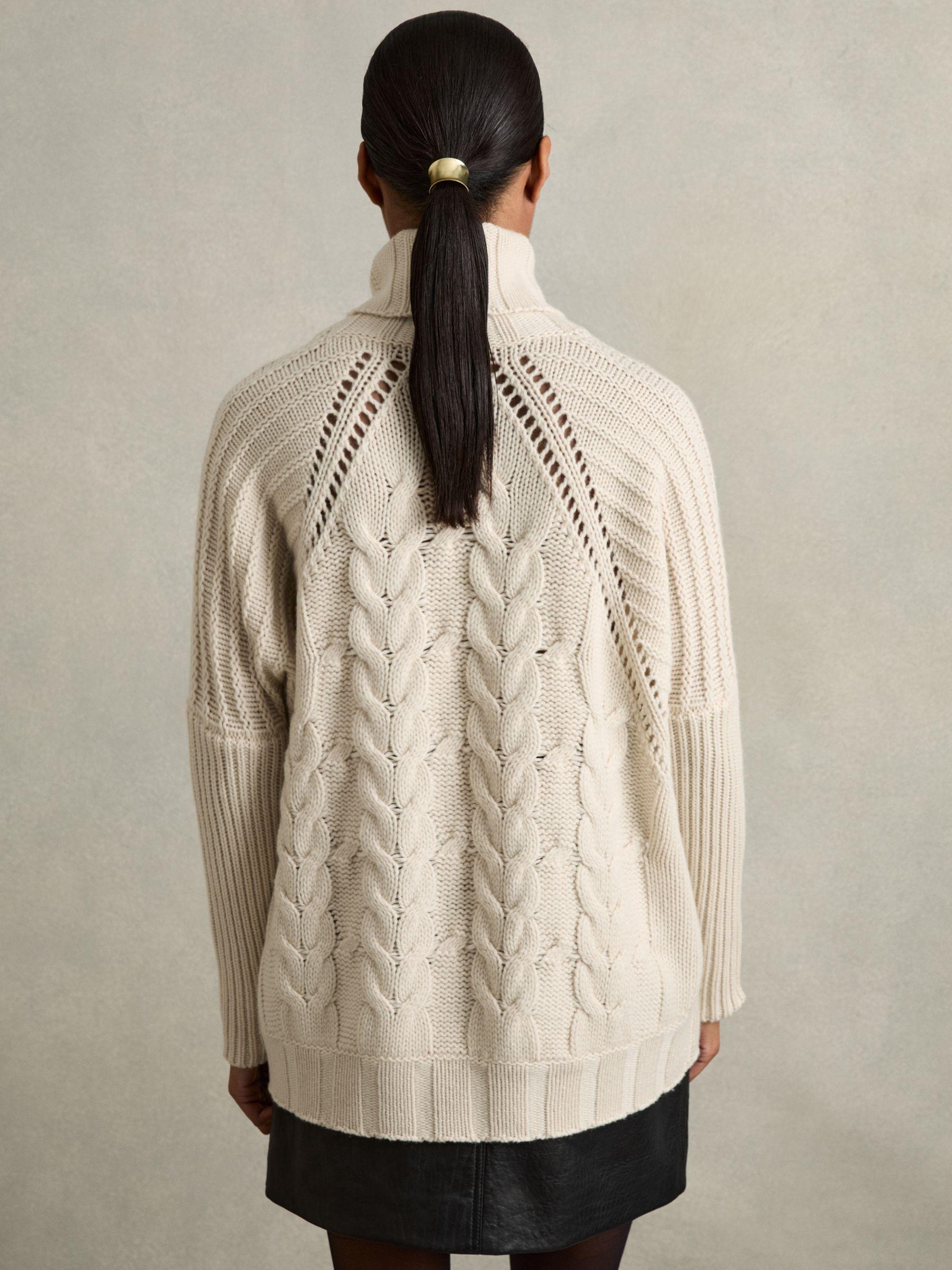 Wool-Cashmere Chunky Cable-Knit Jumper in Cream Product Image